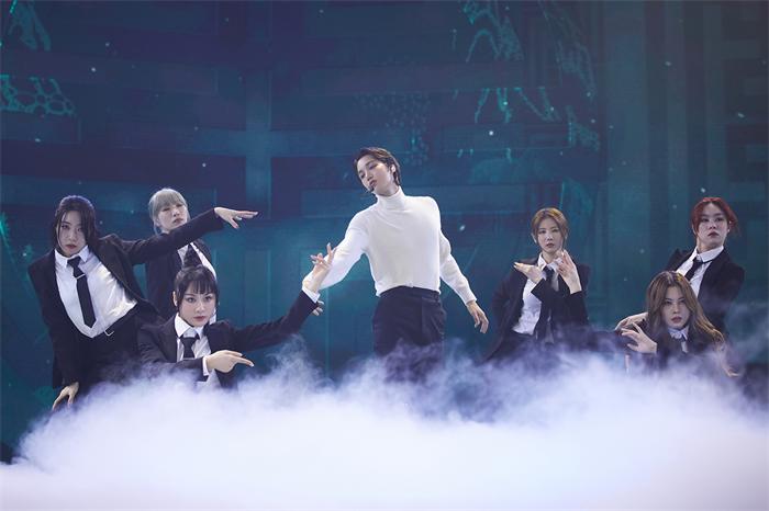 KAI“Beyond LIVE”图片 5.jpg