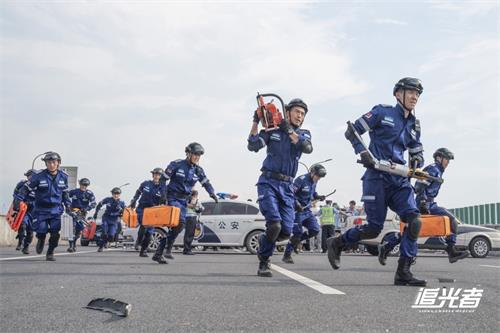 1665979512191616.jpg 1.救援群像.jpg