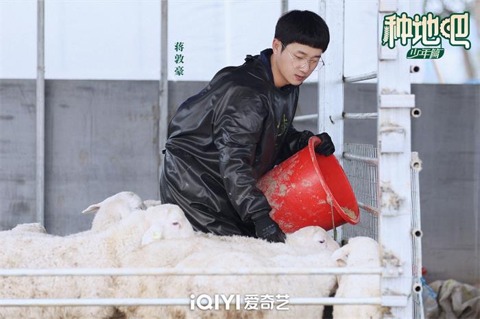 1683167297195881.jpeg 蒋敦豪.jpeg