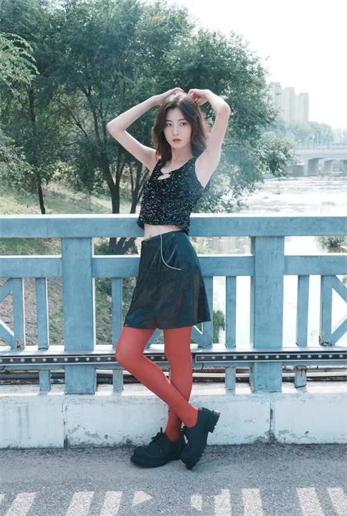 1739253762138756.jpg (封面)高睿菲儿致1999年的自己1.jpg